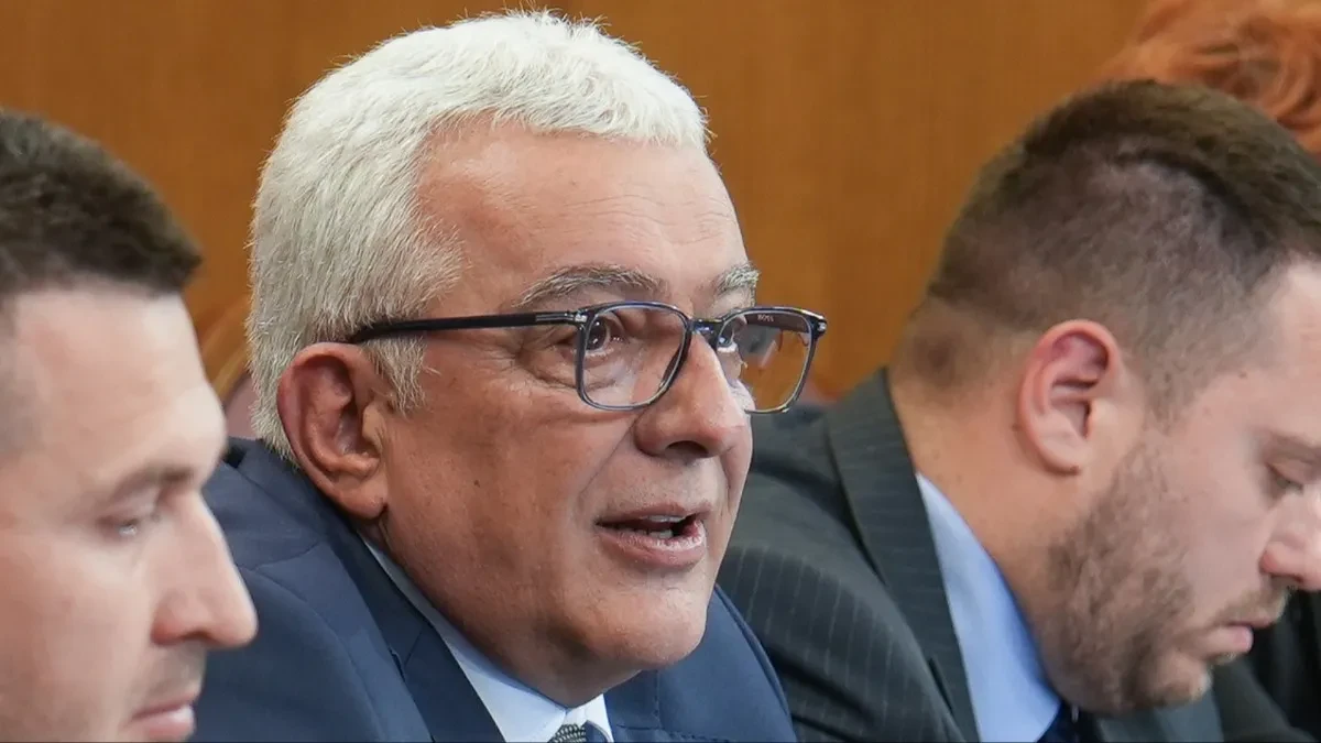 Politička matematika spasila Mandića: 39 prisutnih, bez sjednice i glasanja