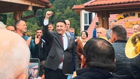 Dajković iz Vasojevića: Ne daj Srbiju, predsjedniče