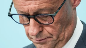 Mercu se trese stolica: pad rejtinga, izborni porazi i pobuna u CDU
