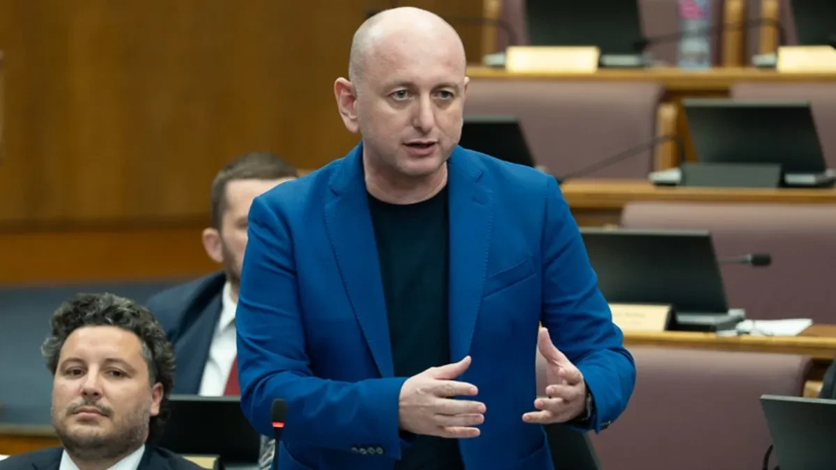 Knežević o prozivkama Jovana Plamenca: Narativ o posebnosti crnogorskih Srba postao je bljutav