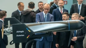 Berlin pokrenuo serijsku proizvodnju borbenih dronova za Kijev
