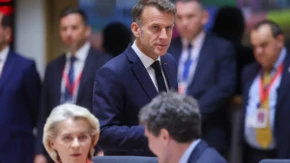 Makron traži zabranu društvenih mreža za mlađe od 15 godina u cijeloj EU