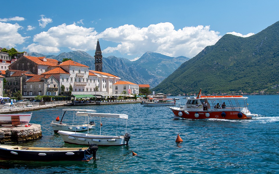 RASTE BROJ TURISTA! U drevnom gradu Kotoru odmara gotovo 9000 gostiju!