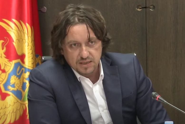 MINISTAR SEKULOVIĆ ODGOVARA KONJEVIĆU: U helikopteru MUP-a bio Bašović i kolege, sprovodili redovne aktivnosti (VIDEO)
