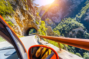 STANJE NA PUTEVIMA Dobri uslovi za vožnju na većini puteva u Crnoj Gori