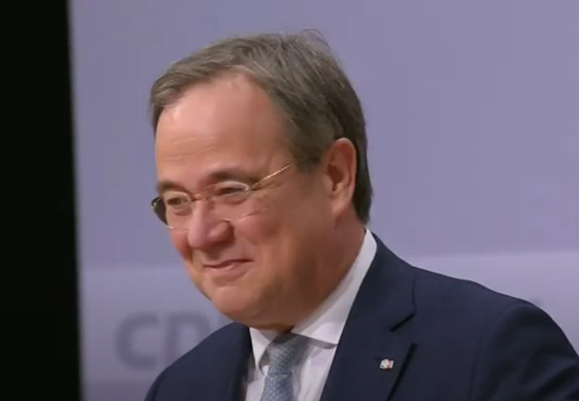 Nasmejani njemački političar prijeti Rusiji!