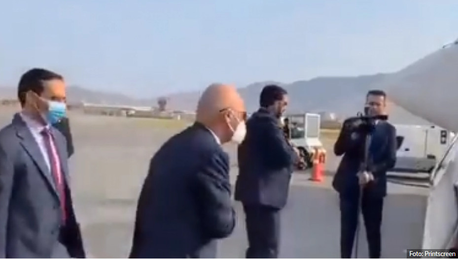 KUKAVIČKI POTEZ PREDSJEDNIKA Ašraf Gani pobjegao iz Kabula sa četiri automobila i helikopterom punim novca! (VIDEO)