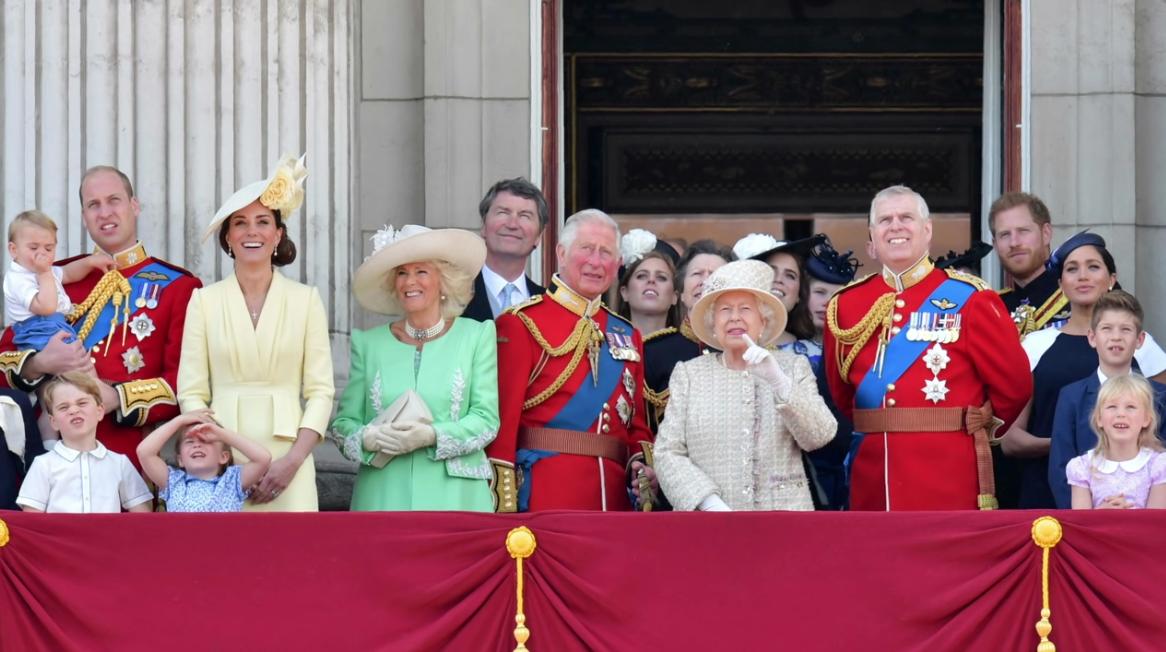 NOVI SKANDAL U KRALJEVSKOJ PORODICI: Kraljica Elizabeta izvređala Kejt Midlton zbog luksuznog odmora