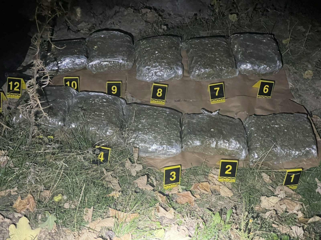 Podgorica: U vozilu nađeno 8,8 kilogrma maruhuane, uhapšen vozač