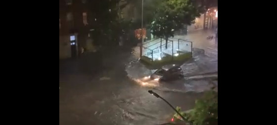 HAOS U NJUJORKU: U poplavama stradalo 14 osoba, stotine evakuisane iz metroa