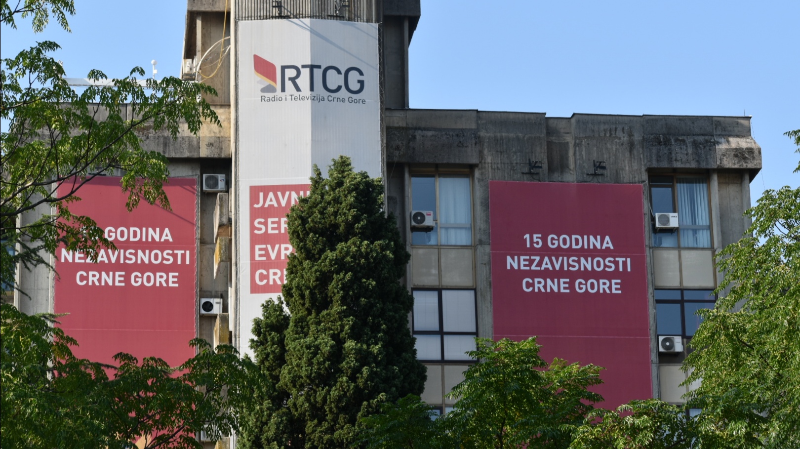 MIHOLJSKI ZBOR: Mi smo uklonili transparent „Kotor je uz mitropolita“ jer će biti raširen ispred Hrama u Podgorici
