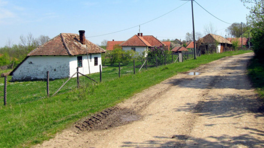 KOLAŠIN: Trojica mladih muškaraca upali u seosku kuću i ukrali 900 eura od ženske osobe