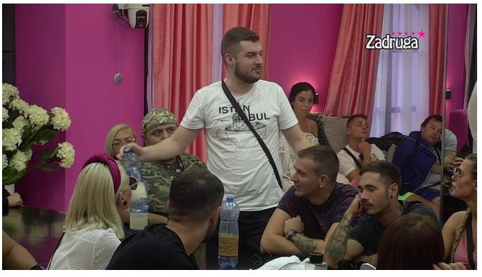 AFERA SVASTIKA SE NASTAVLJA! Nikola Grujić iznenadio je sve svojom izjavom (VIDEO)