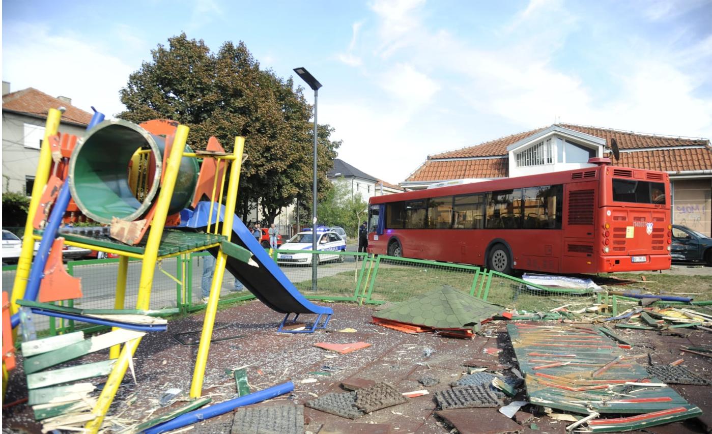 PUŠTEN IZ PRITVORA Vozač autobusa koji je uletio na dječje igralište u Zemunu brani sa slobode