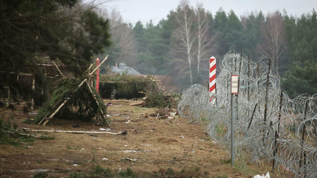 VILJNUS PRODUŽIO VANREDNO STANJE NA GRANICI SA BJELORUSIJOM: Dozvoljeno graničnim stražarima da koriste „proporcionalno fizičko nasilje“ kako bi spriječili migrante da uđu u Litvaniju