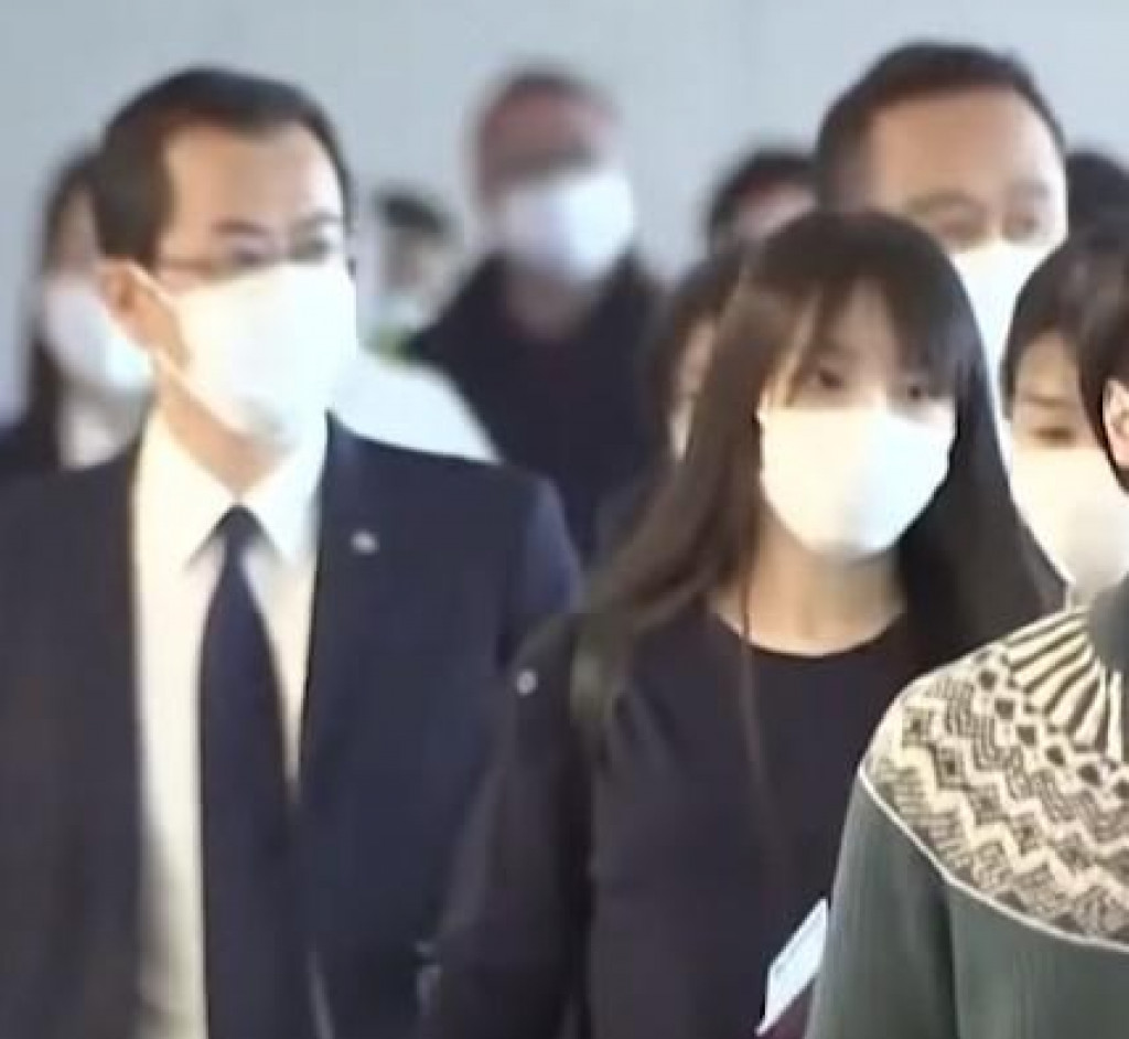 LJUBAV JAČA OD TRONA : Princeza Mako napustila Japan sa mužem