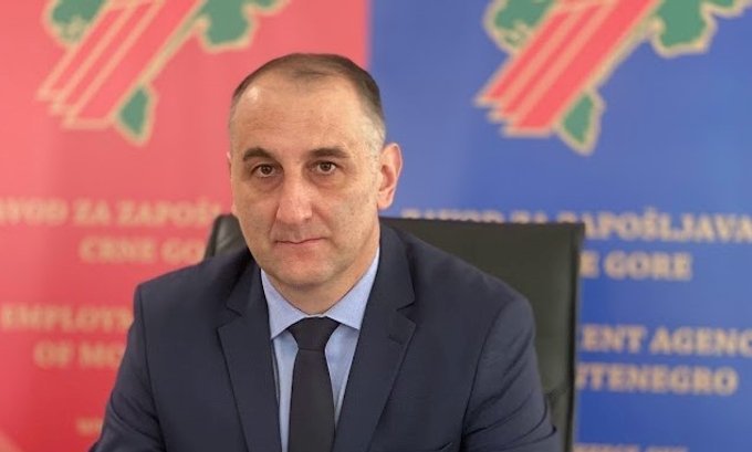 GLASAJ DPS, DOBIĆEŠ KREDIT Folić optužio Jeliće: Napravili štetu ZZZCG od gotovo šest miliona eura