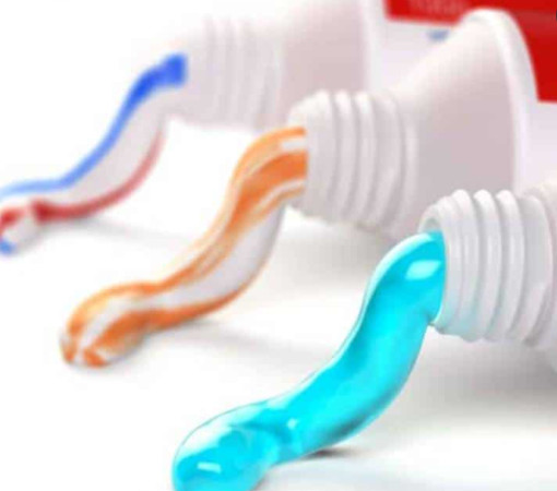 MOĆNA PASTA ZA ZUBE Svi je koriste za oralnu higijenu a ona ima i brojne druge namjene