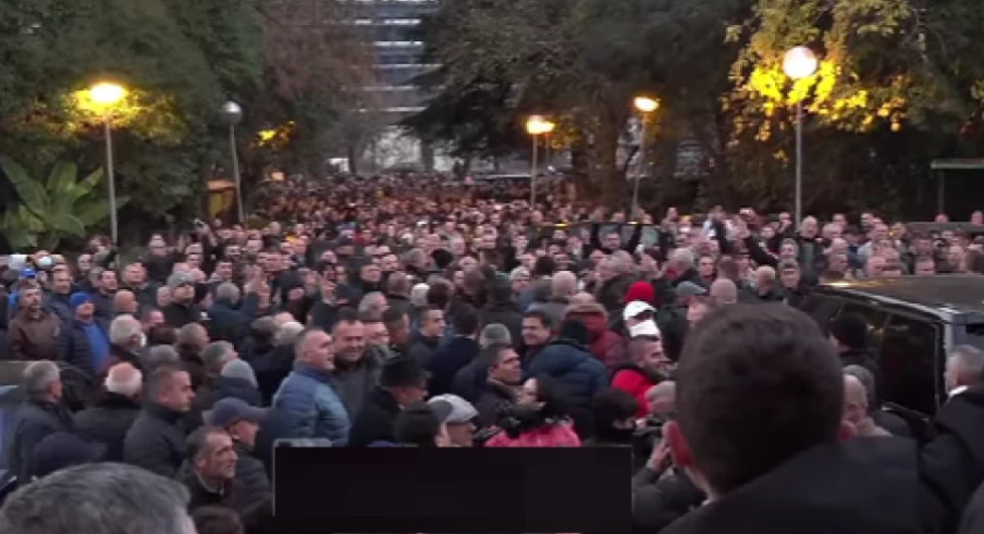 VUČIĆ NA UDARU! Albanski ekstremisti planiraju da mu presijeku put! (VIDEO)