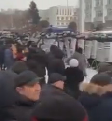 HAOS U KAZAHSTANU! Masovni protesti, isključen internet u cijeloj zemlji (VIDEO)
