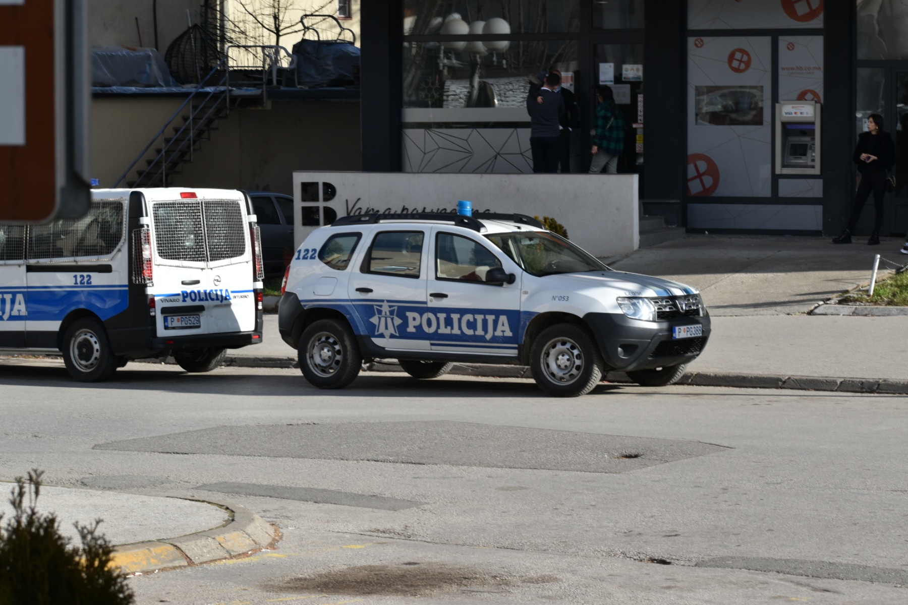 JAČANJE SARADNJE: Rakonjac i predstavnici policije Crne Gore u posjeti antiterorističkoj jedinici MUP-a Srbije