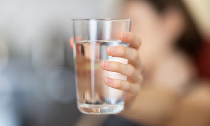U 4 SITUACIJE NE TREBA PITI VODU: Nefrolog objasnio kada dodatni unos šteti zdravlju