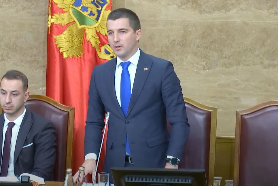 Bečić: Jedino Strahinja Bulajić može da zakaže narednu sjednicu parlamenta
