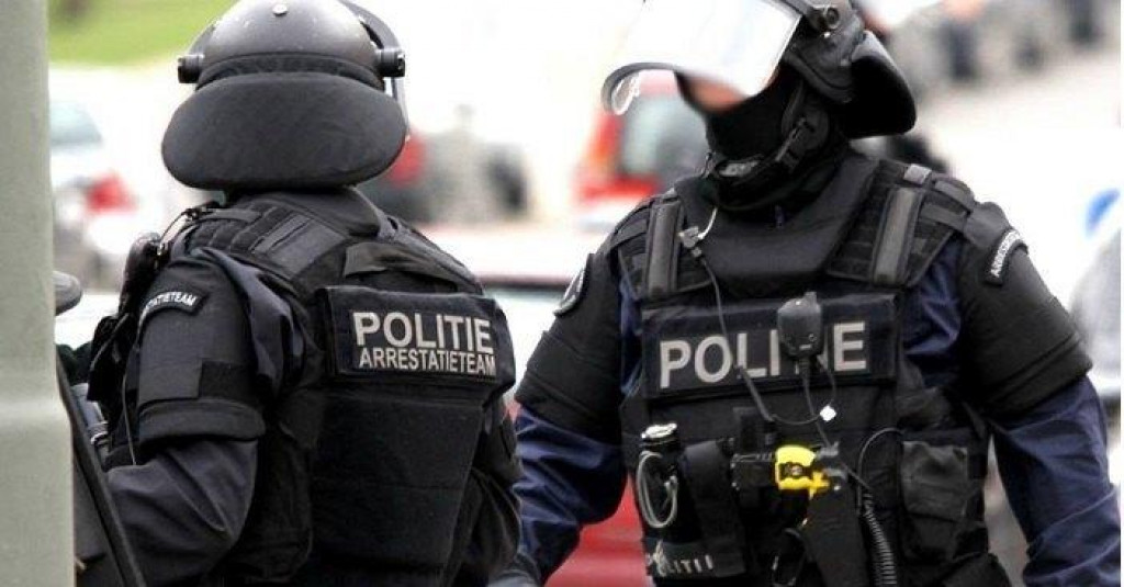 AMSTERDAM: Uhapšene četiri osobe zbog šverca veće količine droge