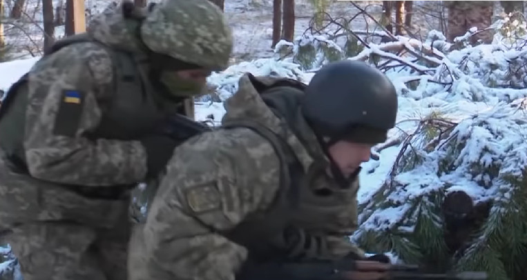 HAOS SE NASTAVLJA Ukrajinska vojska pucala na novinare: Gađali ih minobacačima