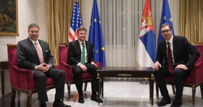 O NAPRETKU SRBIJE I STABILNOSTI REGIONA: Vučić na trilateralnom sastanku sa Eskobarom i Lajčakom