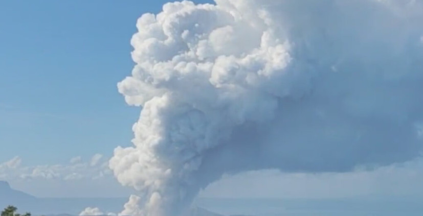 HAOS NA FILIPINIMA Zbog erupcije vulkana Tal evakuisano stanovništvo!