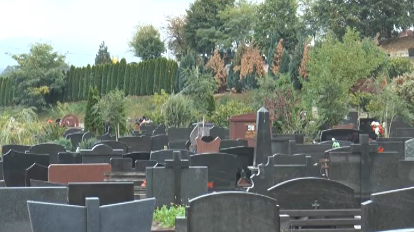 „Pežo“ završio na bjelopoljskom groblju
