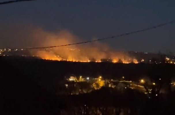 VATROGASCI RADE BEZ PREDAHA Gore napuštene kuće, plamen odnio hektare šume u Kolašinu