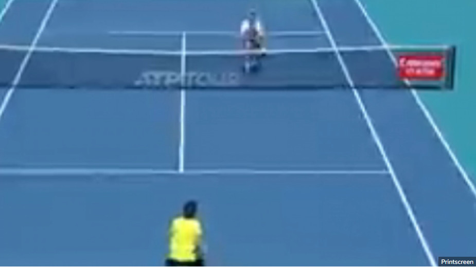 OVO JOŠ NISTE VIDJELI Upravo je izmišljen novi udarac u tenisu! (VIDEO)