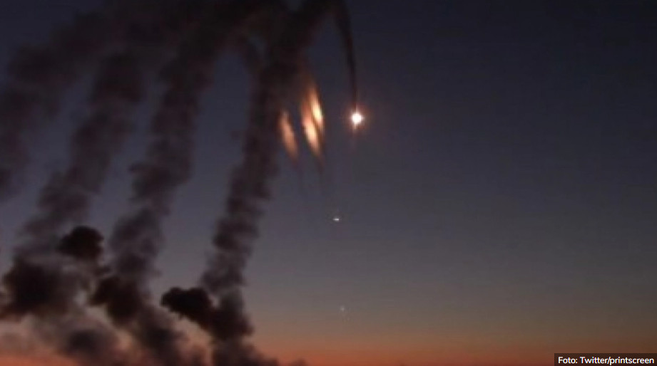 NOĆNI UDAR „KALIBRA“ IZ CRNOG MORA Rusi ispalili krstareće projektile, uništili najveće ukrajinsko skladište goriva (VIDEO)