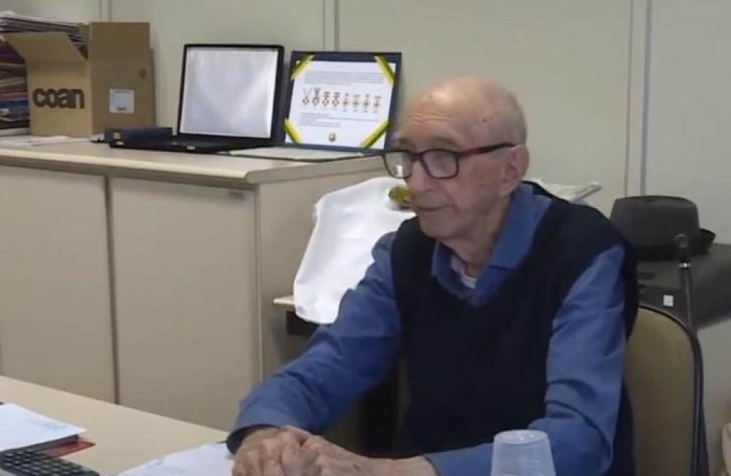 OBOREN GINISOV REKORD Stogodišnjak već 84 godine radi u istoj firmi