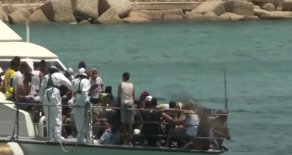 POTONULA ČETIRI ČAMCA Stradalo 17 migranata kod obale Tunisa