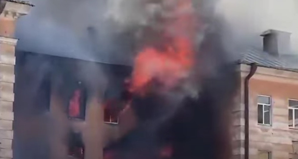 POŽAR U INSTITUTU Vatra progutala zgradu, dvije osobe poginule u Tveru (VIDEO)