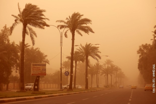 Pustinjska oluja se sručila na Irak, desetine ljudi u bolnici