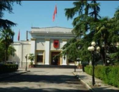 UDARNO! Albanski parlament odbacio rezoluciju o Srebrenici