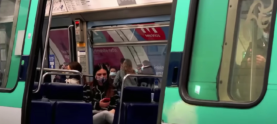 FRANCUSKA UKINULA JOŠ JEDNU KOVID MJERU Bez maske u javnom prevozu