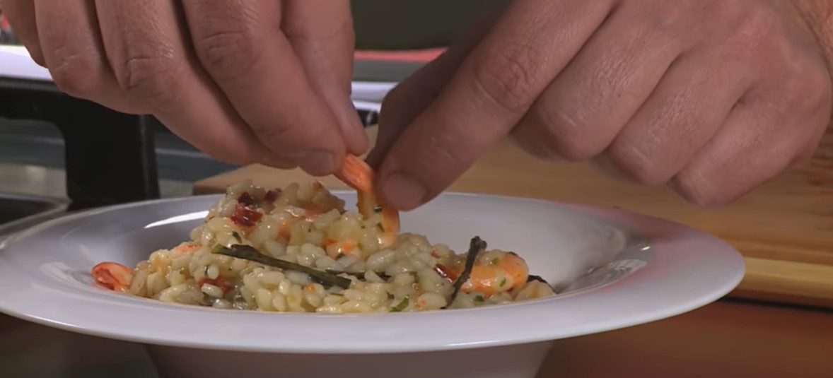 ZAPEČENE ĆUFTE SA PIRE KROMPIROM: Kompletan ručak u jednoj posudi (VIDEO)