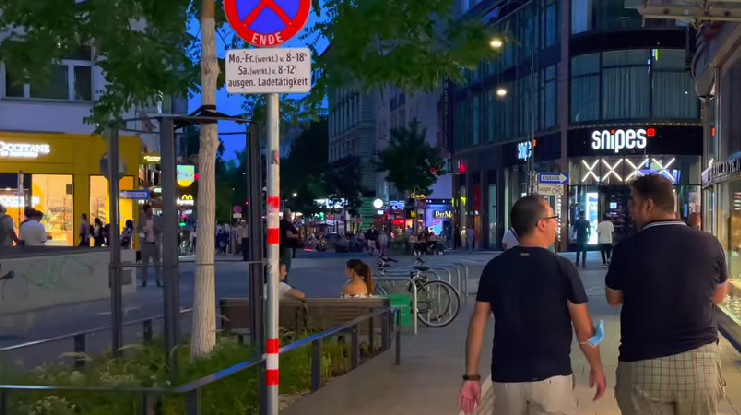 PANIKA U AUSTRIJI Građani žele povratak nošenja maski na javnom mjestu