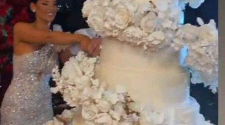 SVI DETALJI VJENČANJA KAĆE I GOBELJE Nesvakidašnja torta od 100 kilograma, mladina providna haljina i spektakularan vatromet (VIDEO)