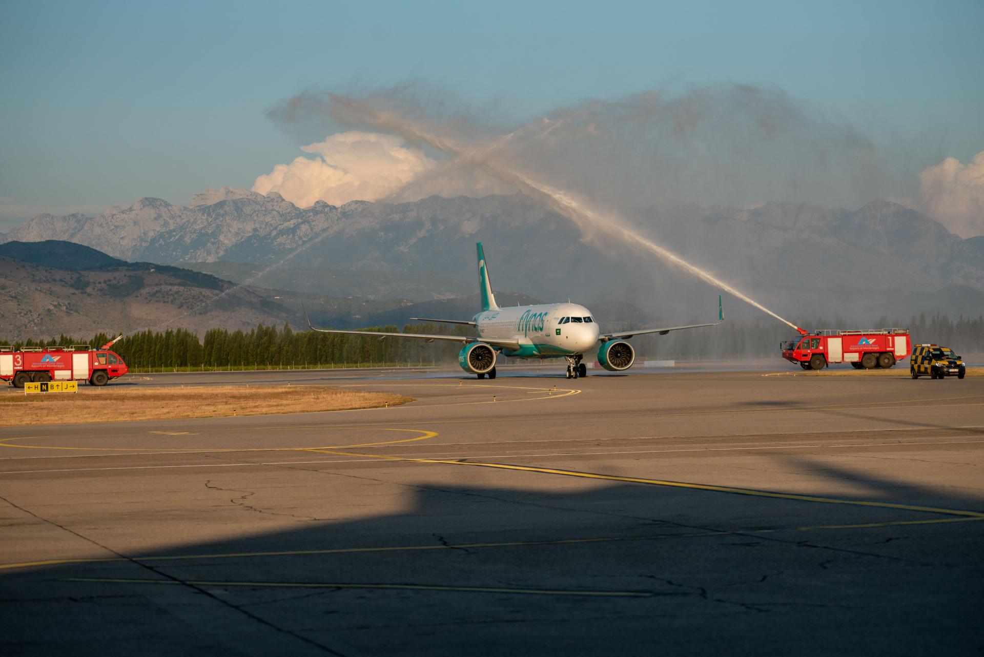 VAŽNO OBAVJEŠTENJE ZA ONE KOJI PUTUJU Air Montenegro privremeno obustavlja linije do Ciriha i Frankfurta