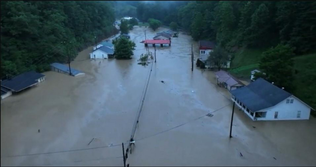SVE VEĆI BROJ ŽRTAVA U KENTAKIJU Poplave odnijele najmanje 28 života, nekoliko desetina se vodi kao nestalo
