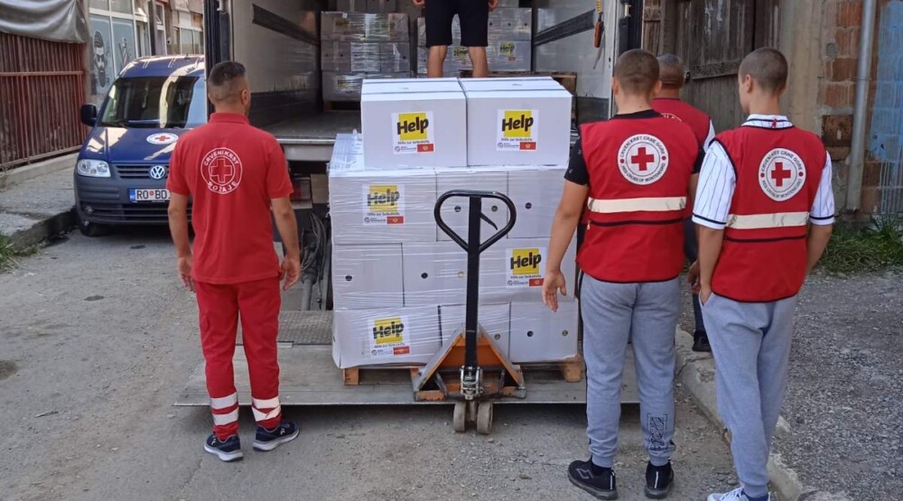 Na Dan humanosti podijeljeno 200 paketa hrane u tri crnogorske opštine