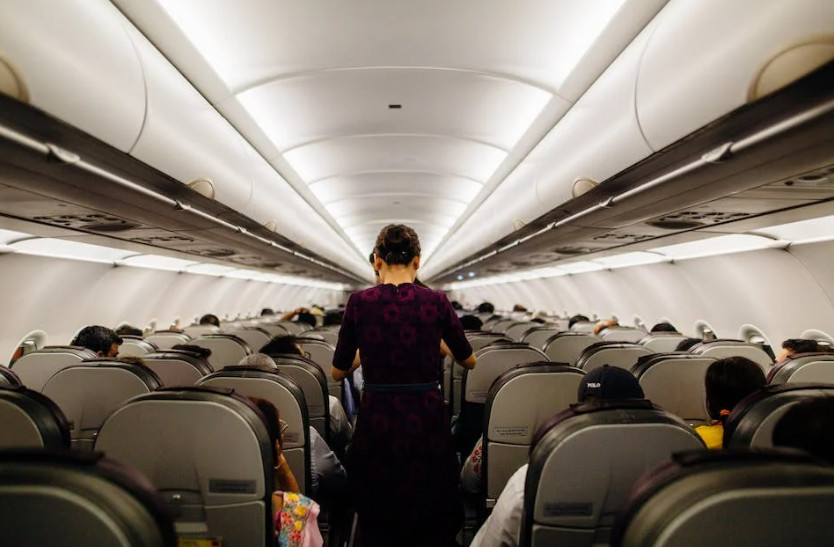 OVO ĆE VAS IZNENADITI Stjuardese otkrile šta prvo primijete na putnicima