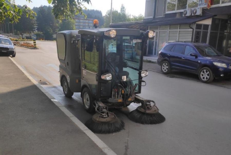 KOMUNALNO BERANE Nabavljena višenamjenska mašina za održavanje gradskih ulica