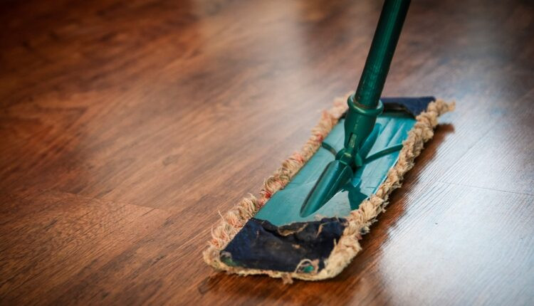 Prirodno sredstvo za čišćenje podova od samo 3 sastojka